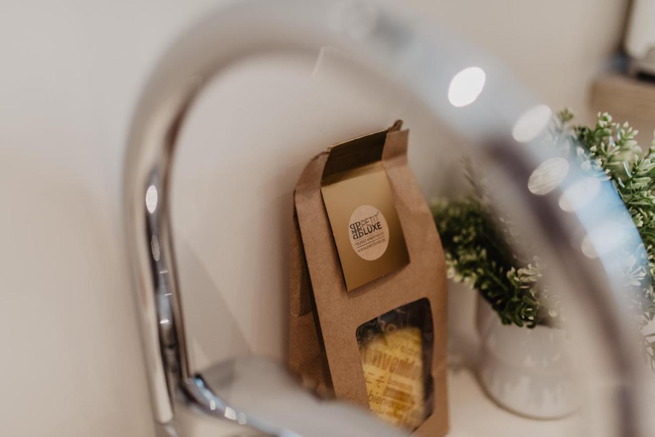 Petit Luxe Volta Apartaments تيراسا المظهر الخارجي الصورة